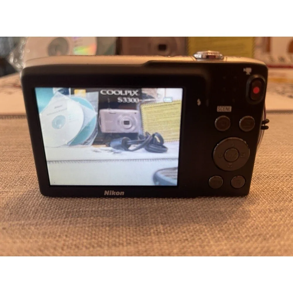 Nikon Coolpix S3300 Digital Camera Silver 16MP 6x Zoom Bundle 8GB SD Card Tested